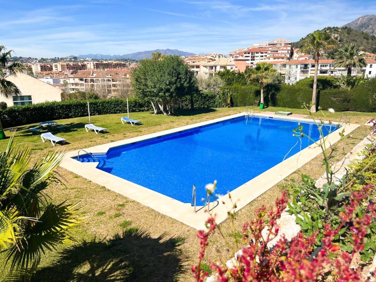 Apartamento A 900 M De La Playa Y Con Vistas Al Mar En Fuengirola Exterior photo